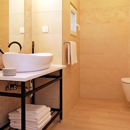 Prázdninový dům Four-bedroom Holiday In Bol