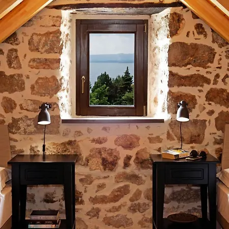 Four-bedroom Holiday In * Bol